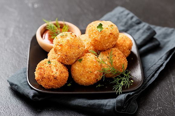 Croquettes de pommes de terre au gruyère et au jambon cru de Savoie