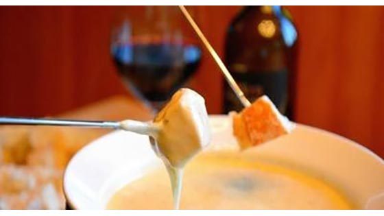 Accompagnement fondue savoyarde : comment accompagner une fondue